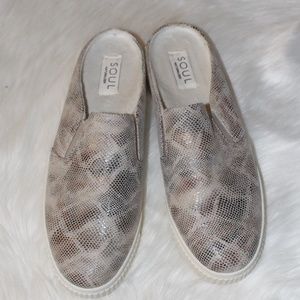 Soul Naturalizer, Truly slip on snake skin shoes